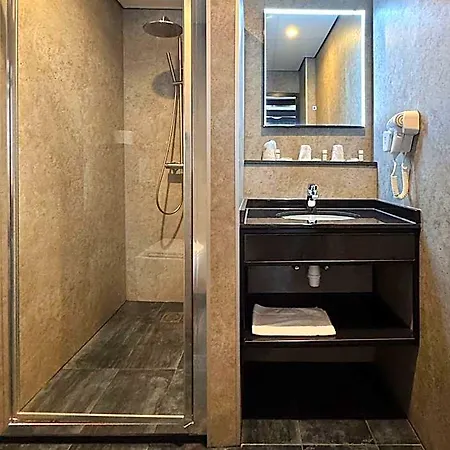Atlas Village Hotel Brielle